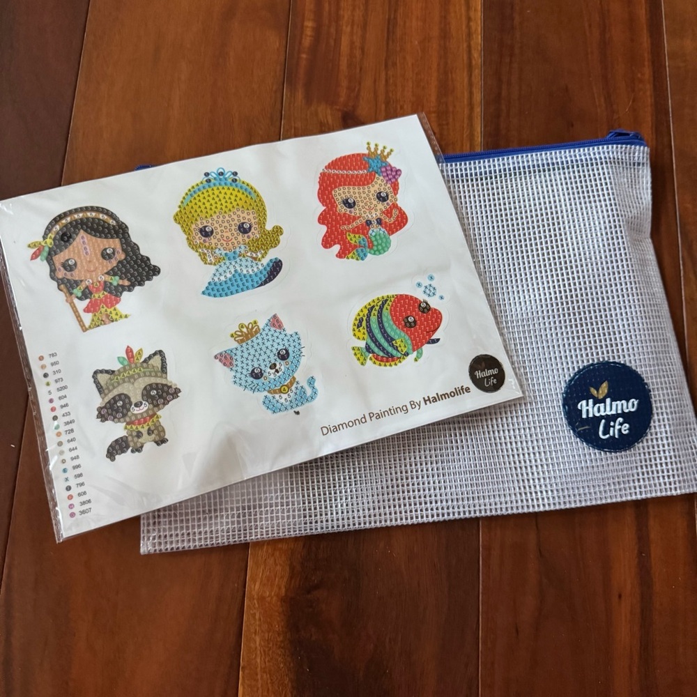 Halmo Life Diamond Painting Kit with Cute Characters